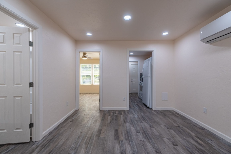 1510 Nw 8th St #1510 - Photo 7 of 19
