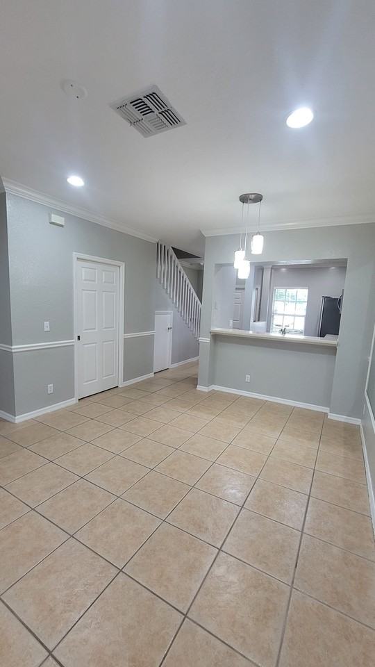 10077 Lone Cypress St - Photo 3 of 9