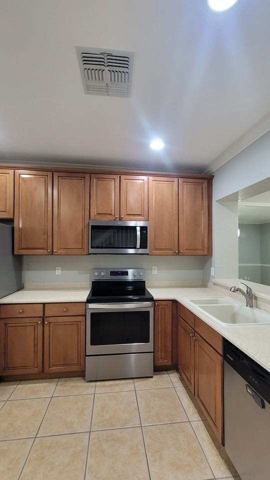 10077 Lone Cypress St - Photo 4 of 9