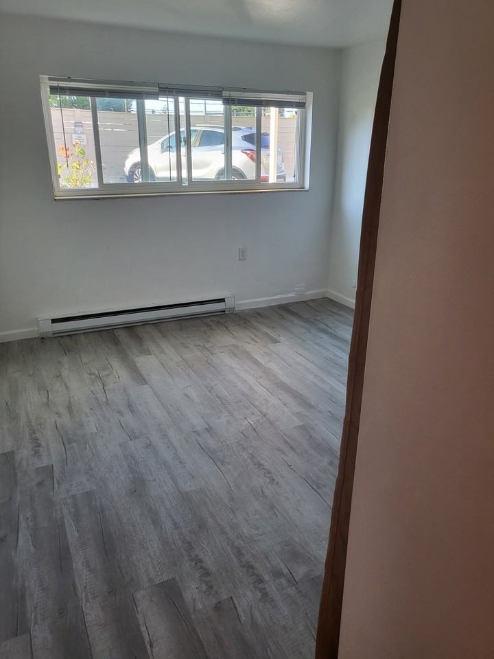 9215 56th Ave S #2 - Photo 7 of 11