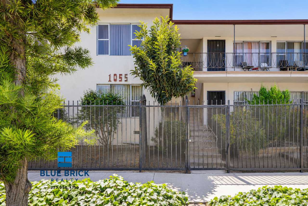 1055 N El Centro Ave #8 - Photo 3 of 16