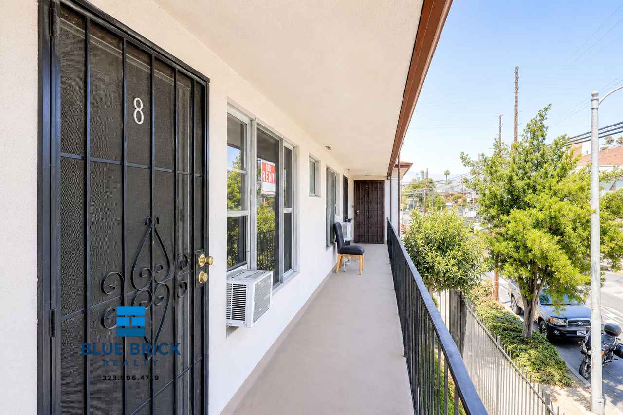 1055 N El Centro Ave #8 - Photo 4 of 16