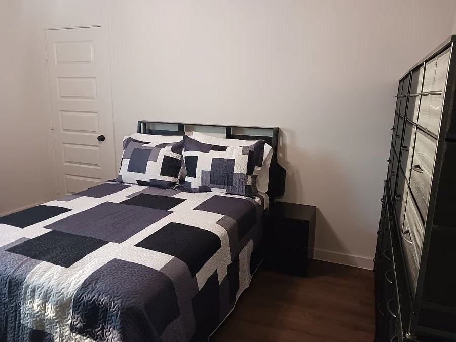2049 Dove Ave - Photo 5 of 13