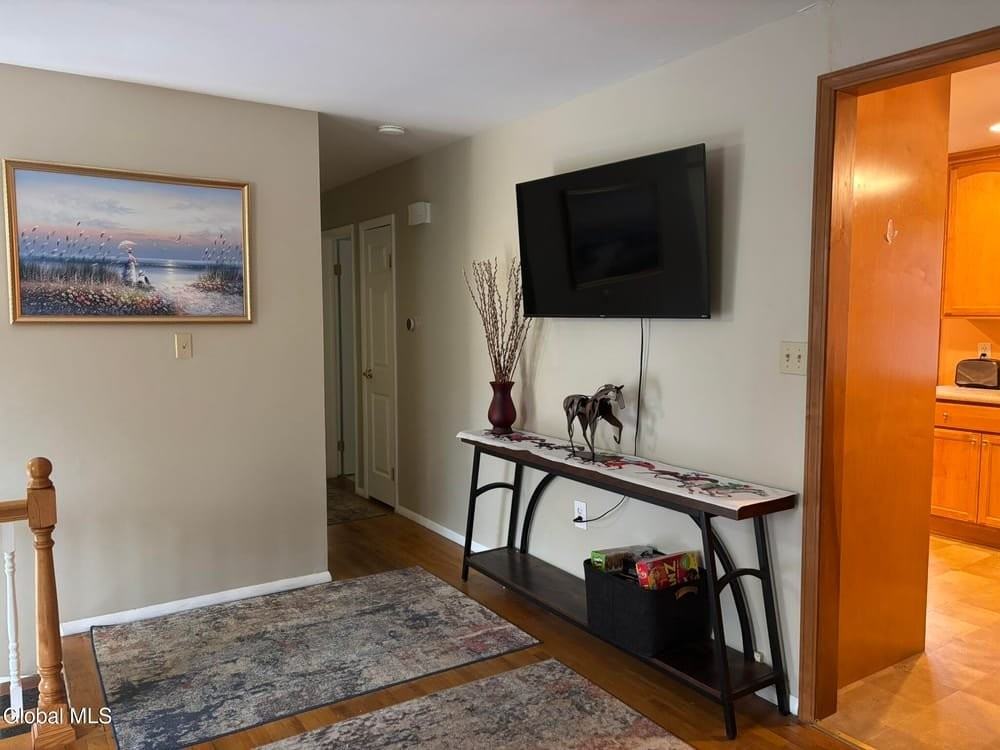 52 Trottingham Rd - Photo 4 of 16