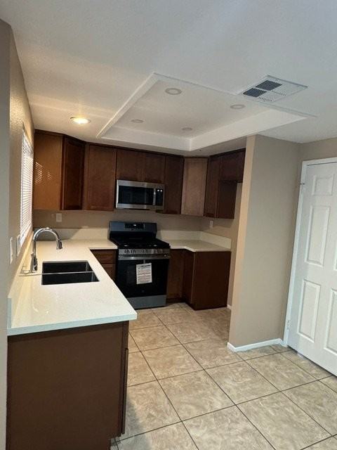 13742 Lighthouse Ct - Photo 3 of 30