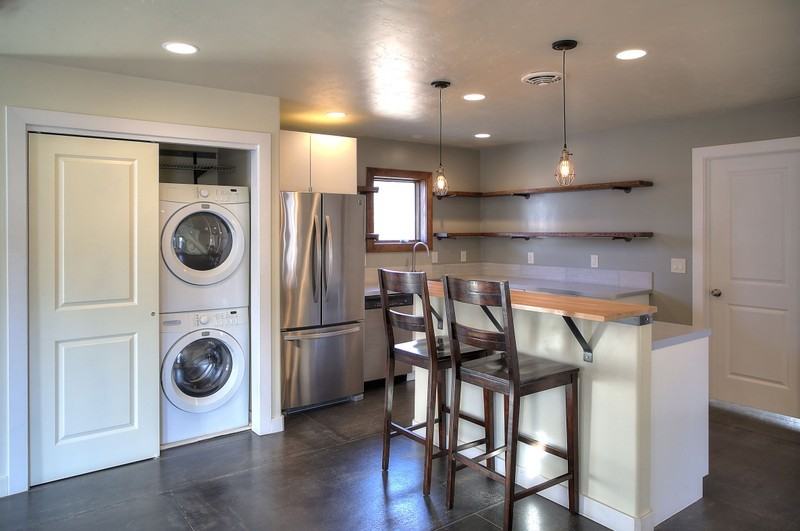 614 24th St - Photo 6 of 24
