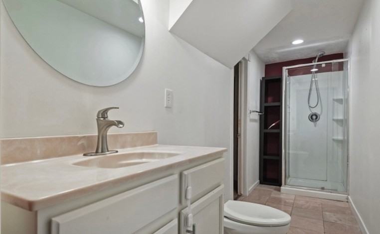 1865 Spring Creek Dr - Photo 4 of 12