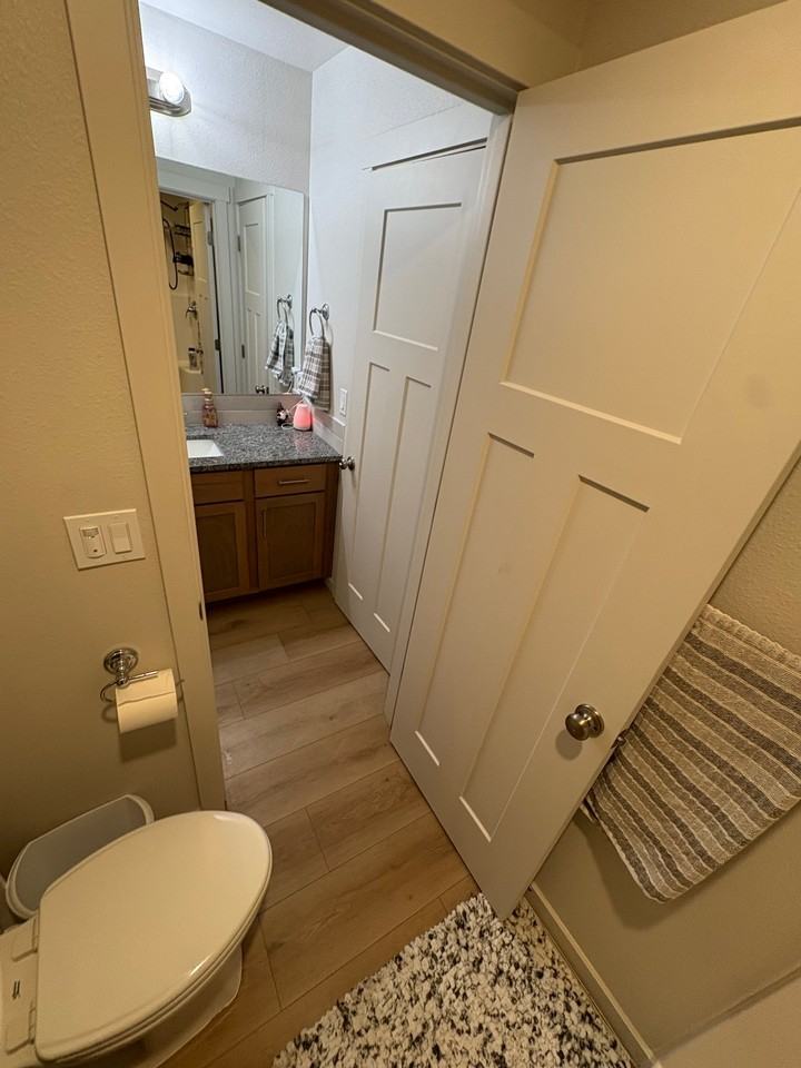 650 Tinley St - Photo 4 of 10