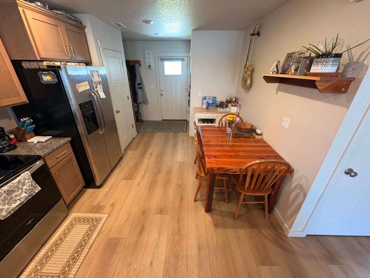650 Tinley St - Photo 7 of 10