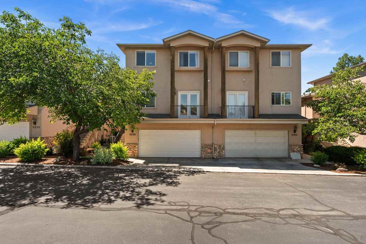 2326 E Sky Pines Ct - Photo 3 of 20