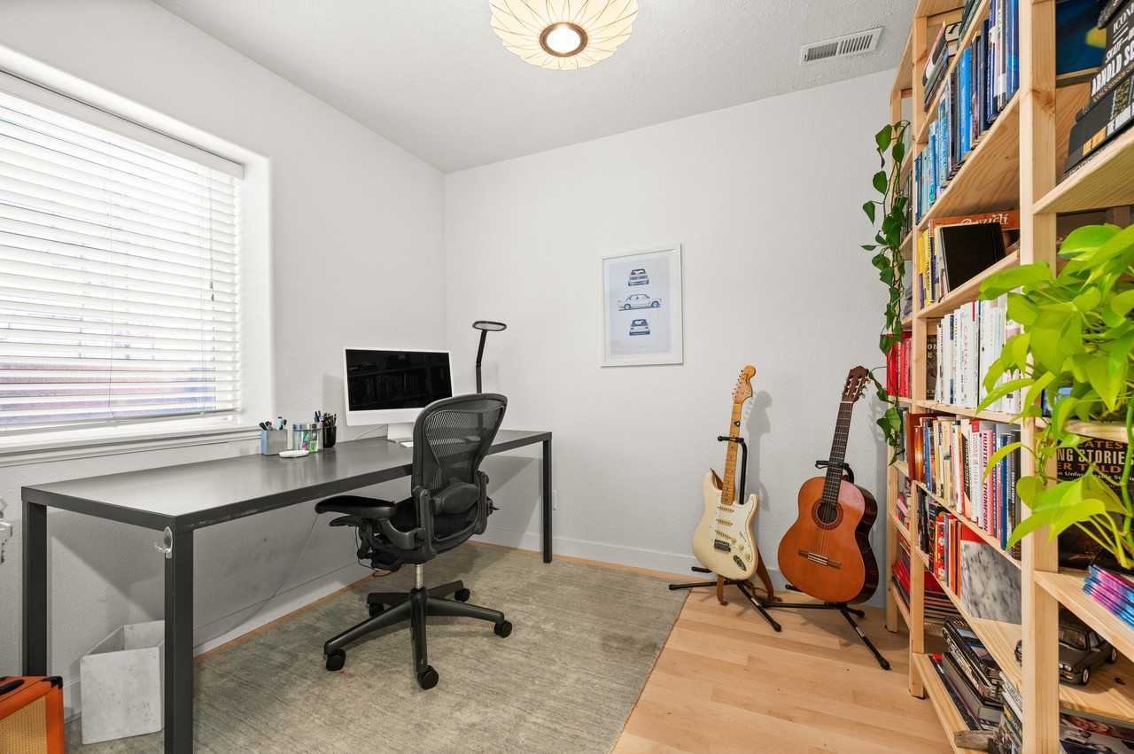2326 E Sky Pines Ct - Photo 6 of 20