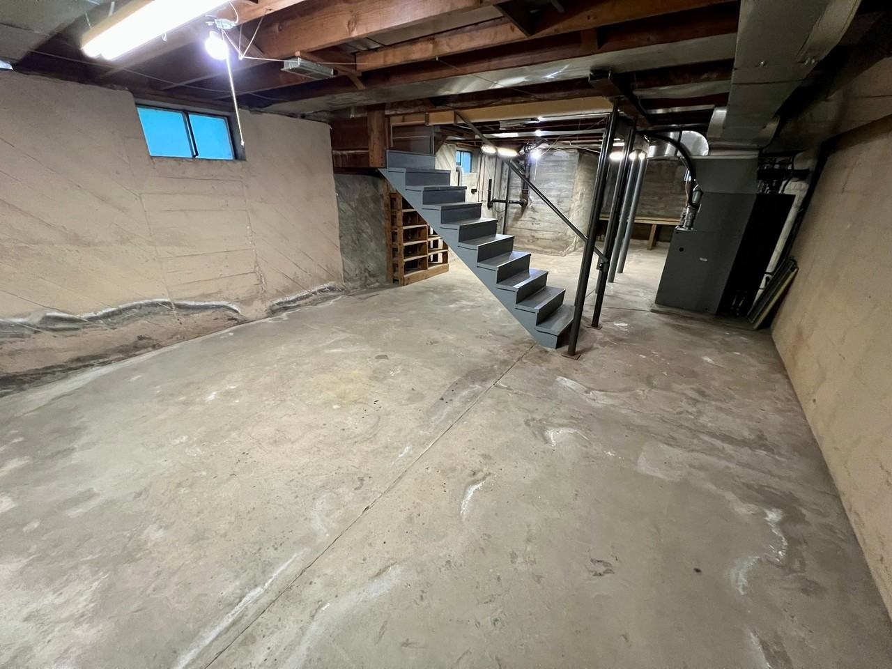 817 Spruce St - Photo 5 of 12