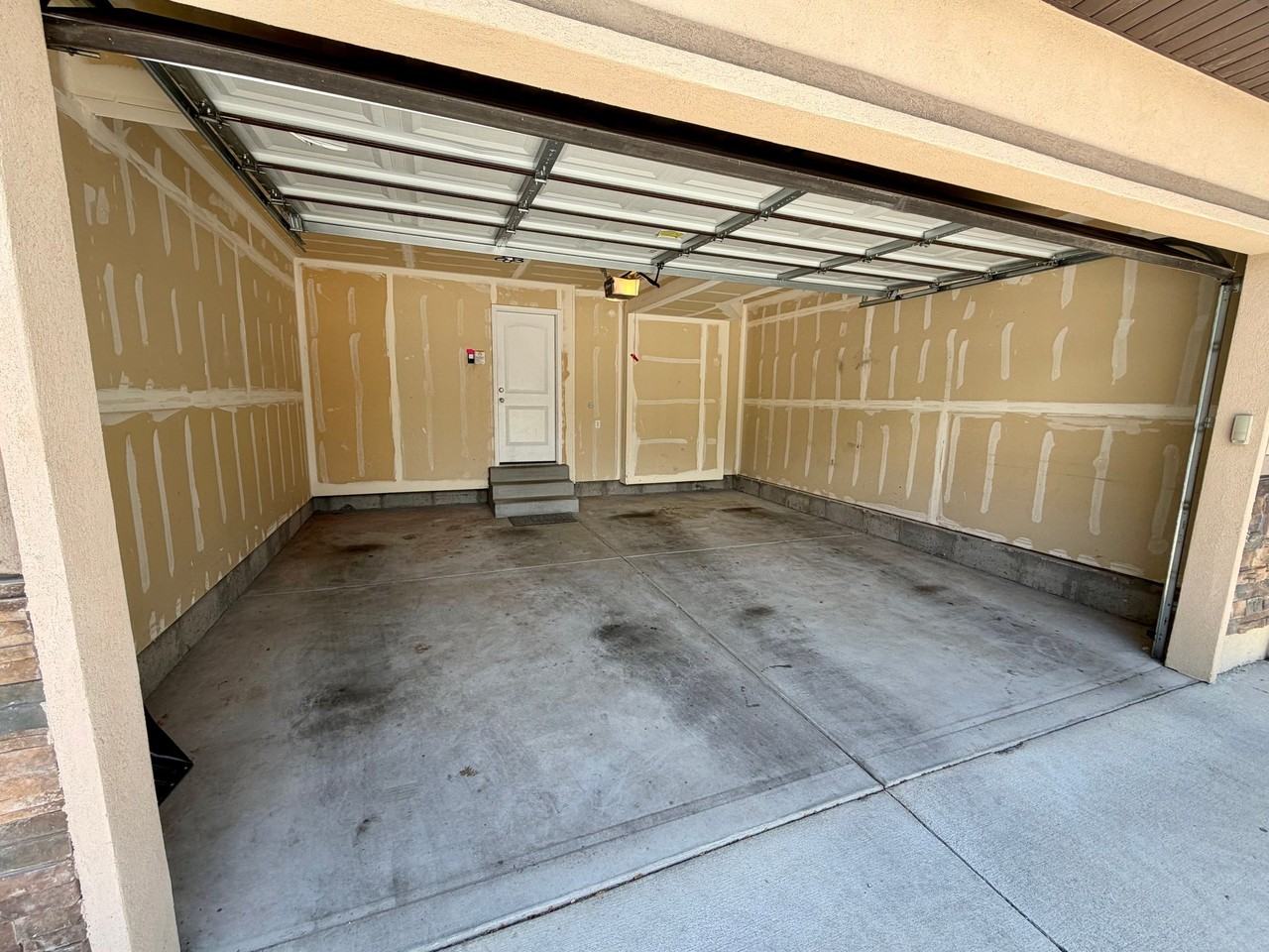 3993 East Pl - Photo 3 of 17