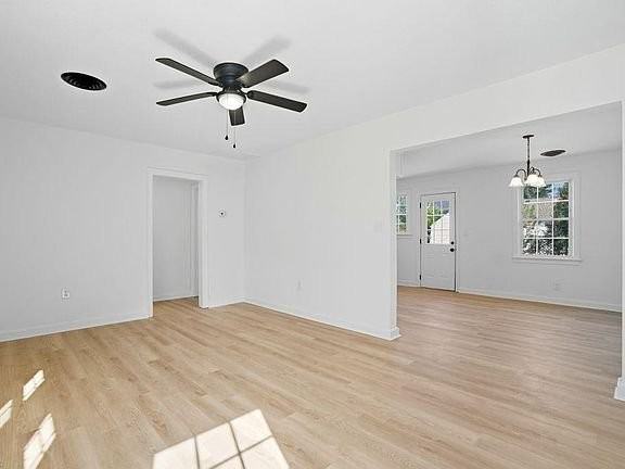 3316 Vimy Ridge Ave - Photo 2 of 12