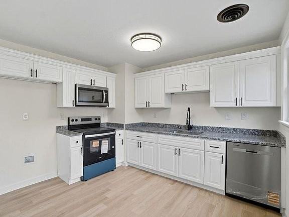 3316 Vimy Ridge Ave - Photo 4 of 12