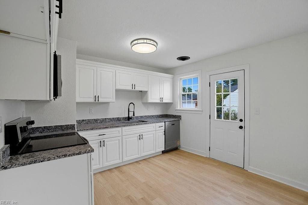 3316 Vimy Ridge Ave - Photo 7 of 12