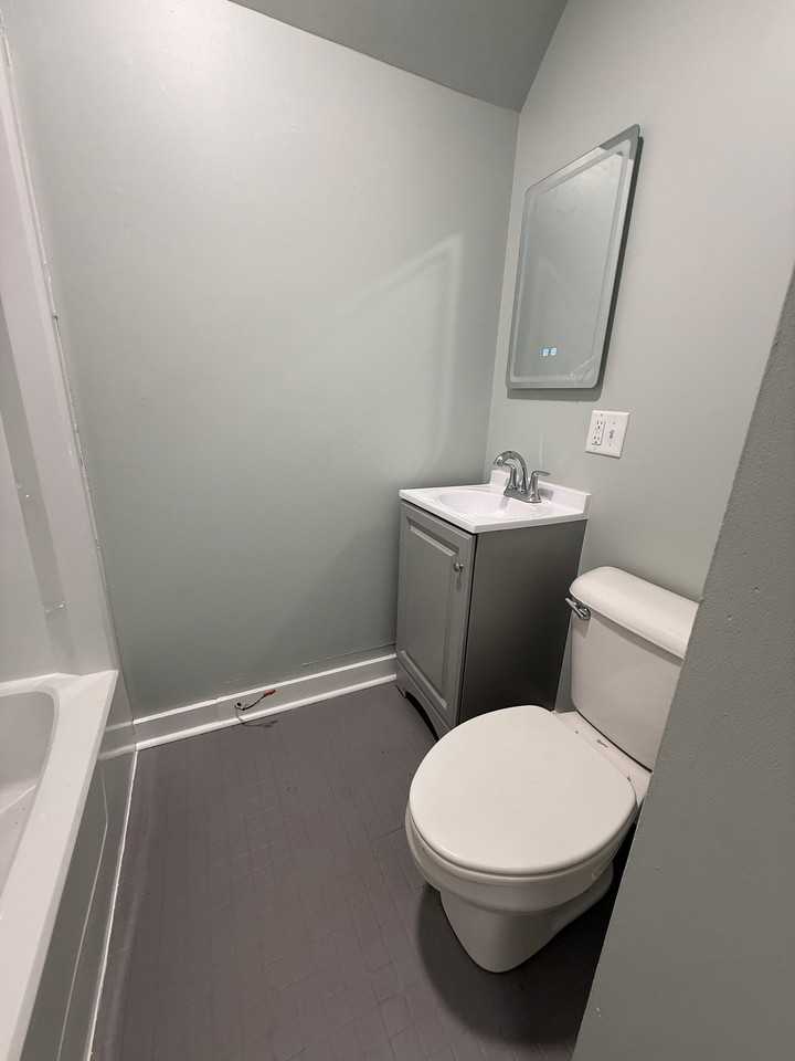 44 Ayers St #3 - Photo 4 of 9