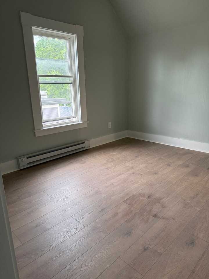 44 Ayers St #3 - Photo 7 of 9