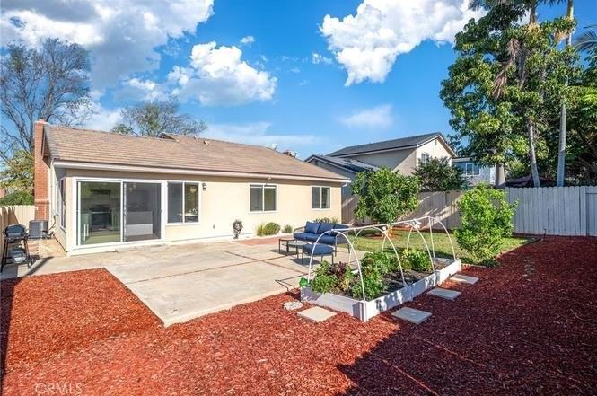 3761 Provincetown Ave - Photo 3 of 20