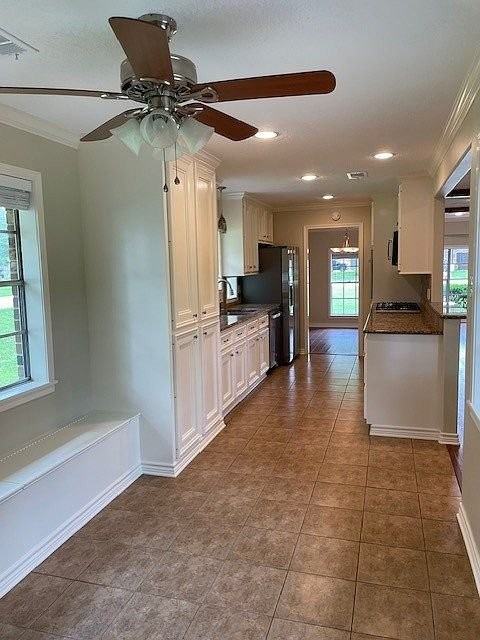 1602 Eastvale Dr - Photo 6 of 7
