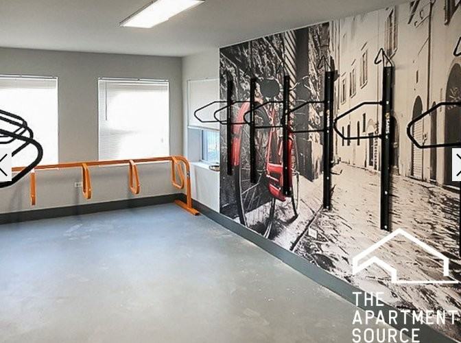 2522 W Leland Ave #B4 - Photo 2 of 8