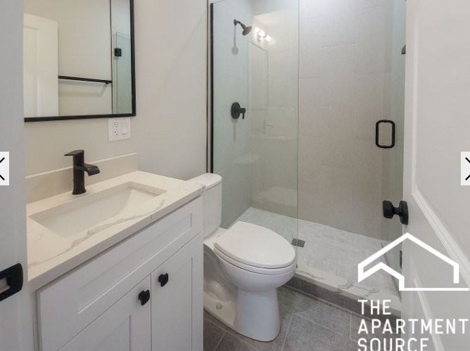 2022 W Montrose Ave #4C - Photo 5 of 10