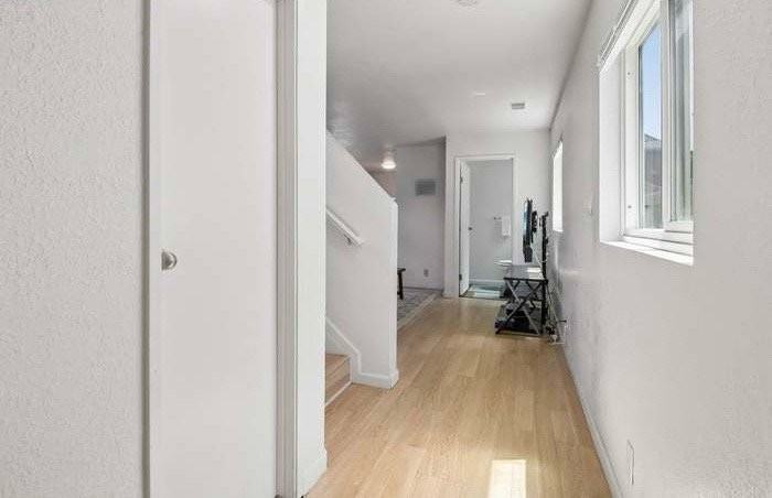 874 Pine St - Photo 3 of 20