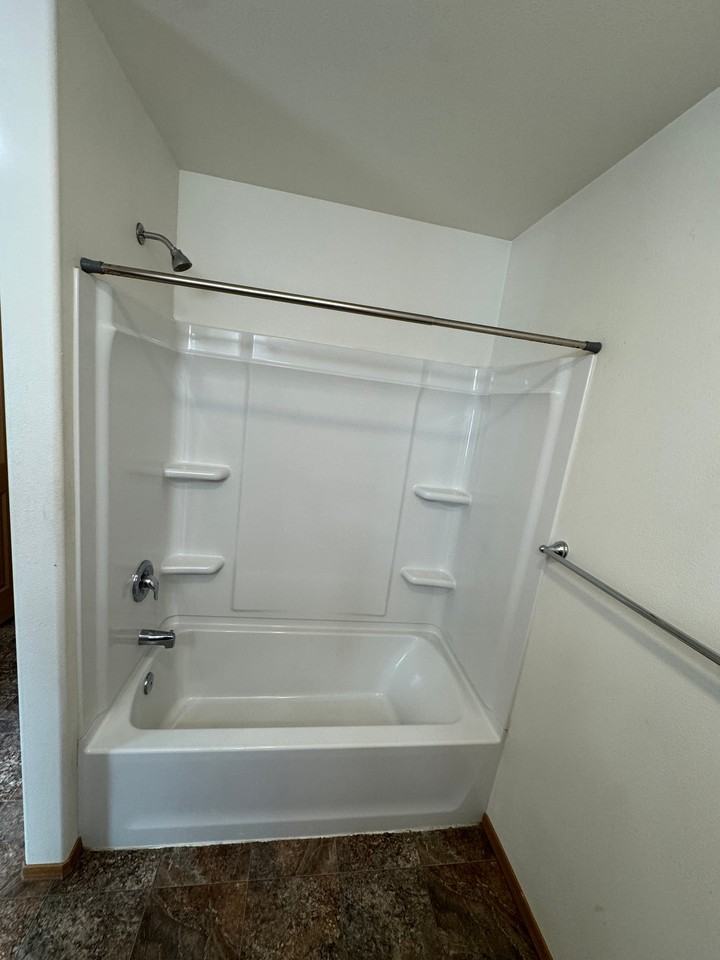5645 E Bogard Rd #4 - Photo 5 of 13