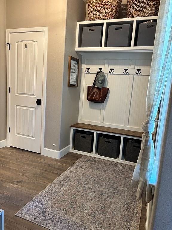 2550 Valhalla Pl - Photo 2 of 17