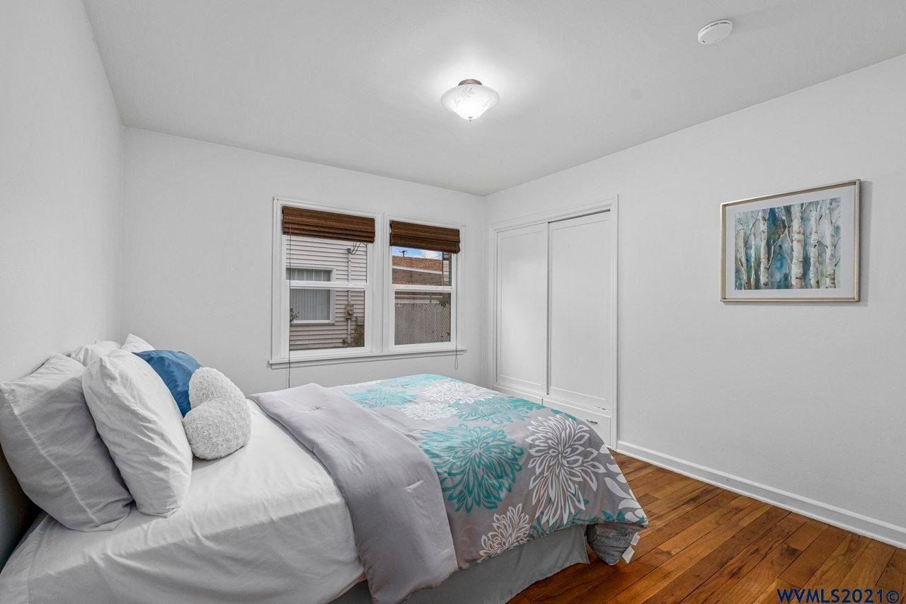 1030 16th St Ne - Photo 4 of 20