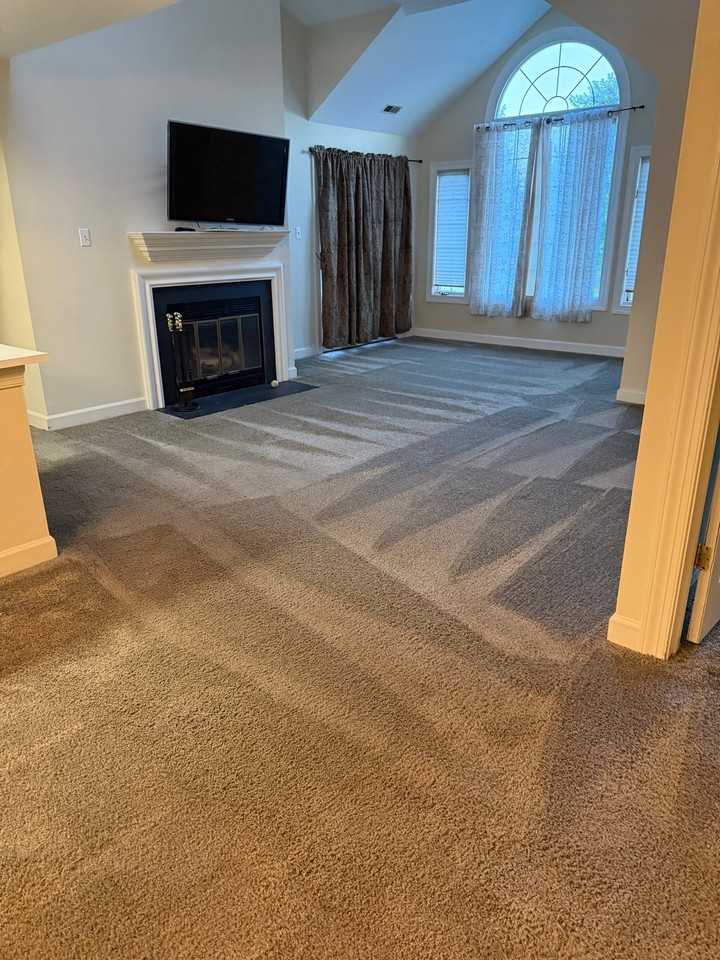 904 Martell Ct #L - Photo 4 of 8
