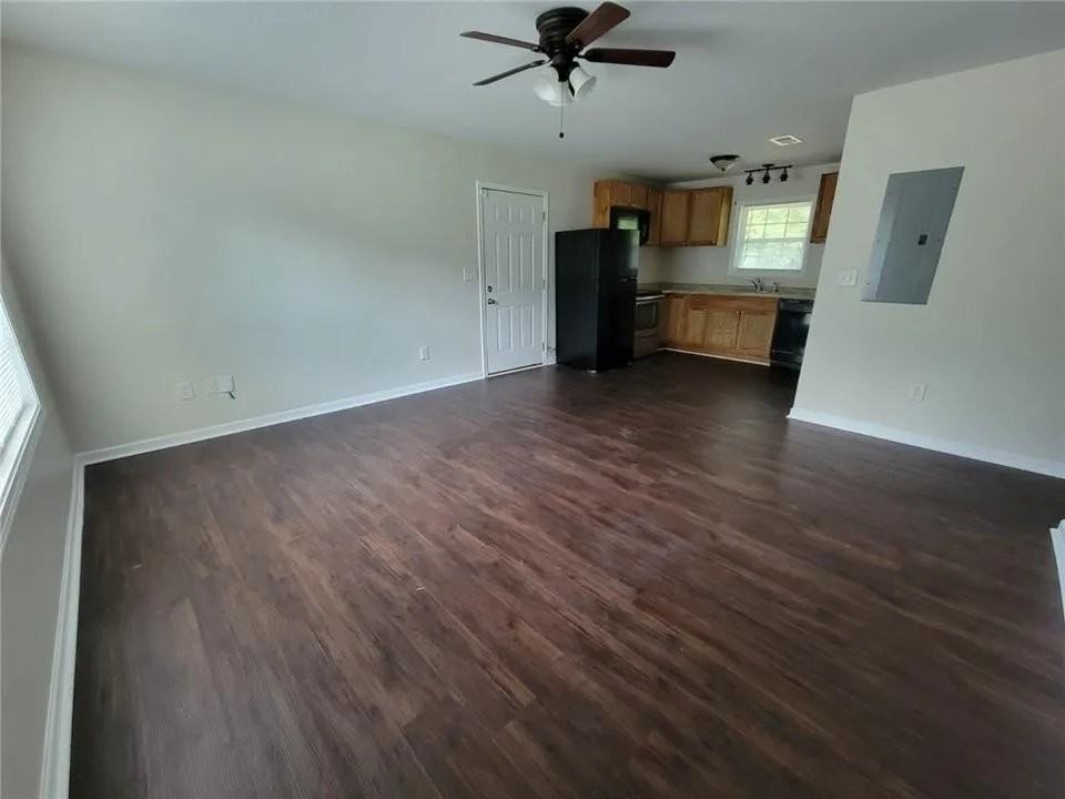 9167 Bent Pine Ct Ne - Photo 3 of 9