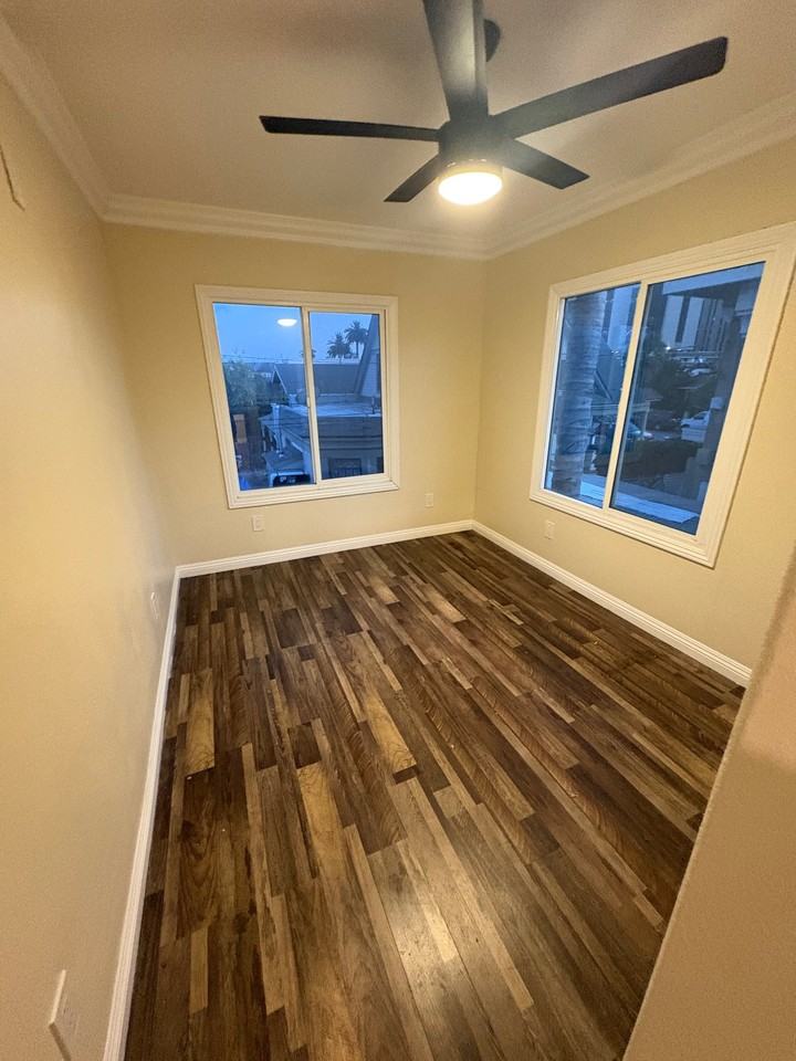 1138 Lime Ave - Photo 3 of 11