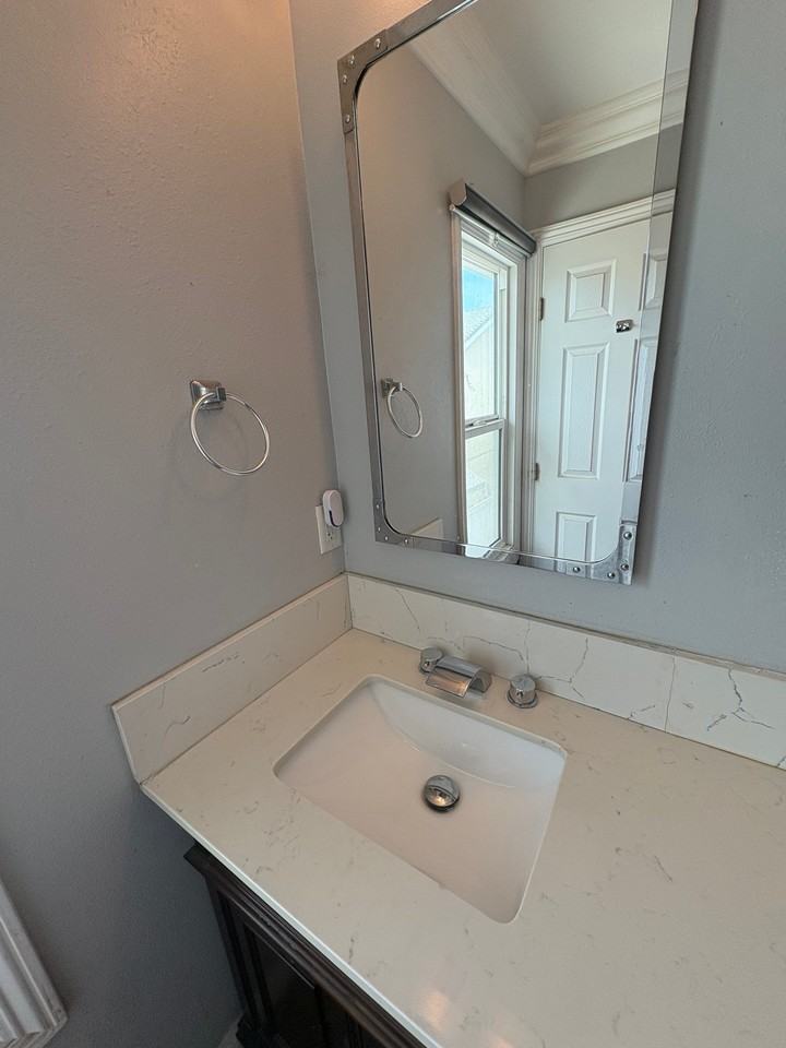 1138 Lime Ave - Photo 7 of 11
