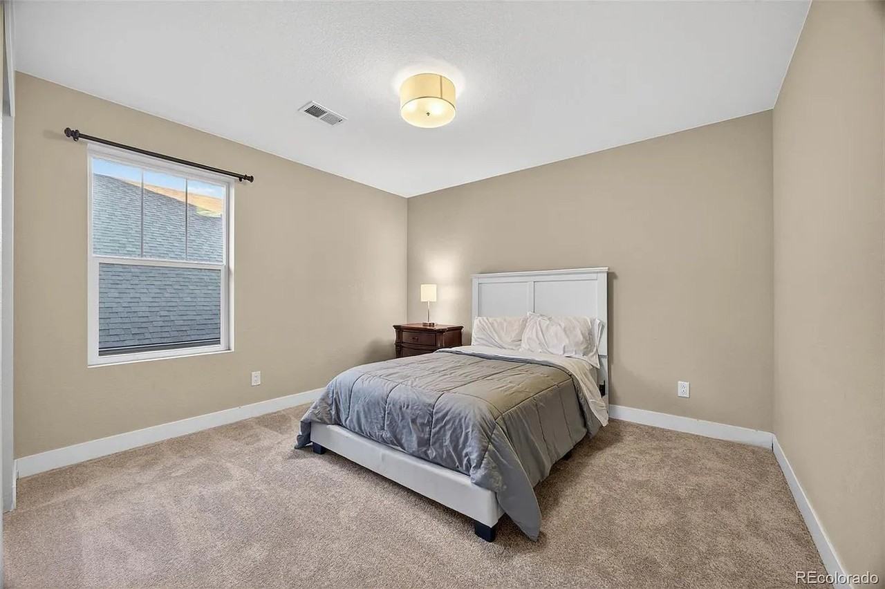 6738 Club Villa Rd - Photo 7 of 20