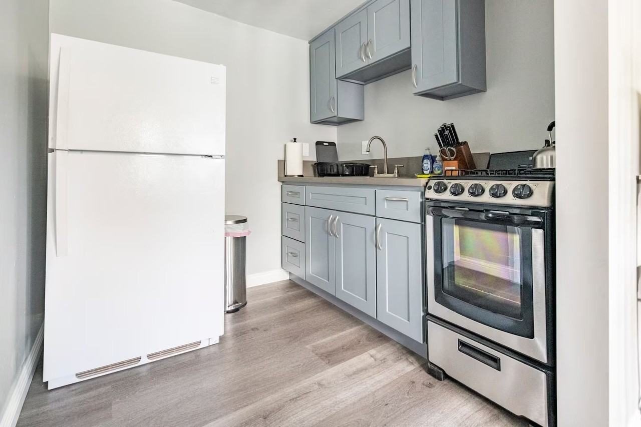 731 S Marengo Ave #D - Photo 2 of 19