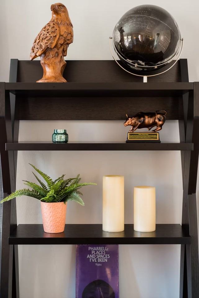 2304 Loy Ln #2304 - Photo 5 of 19