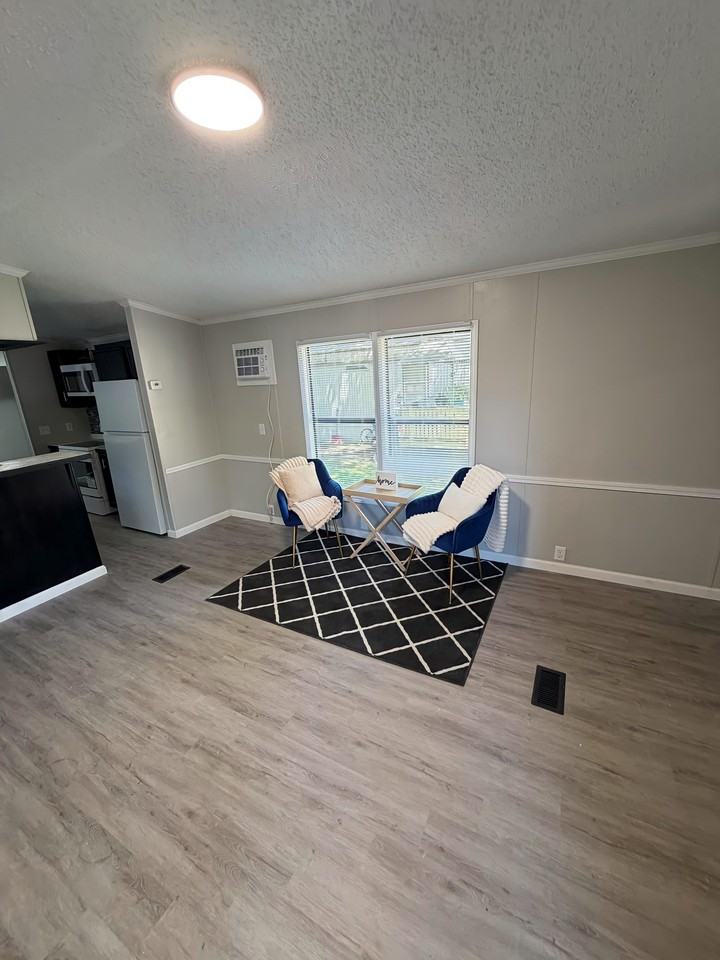 74 Deerwood Park - Photo 4 of 8