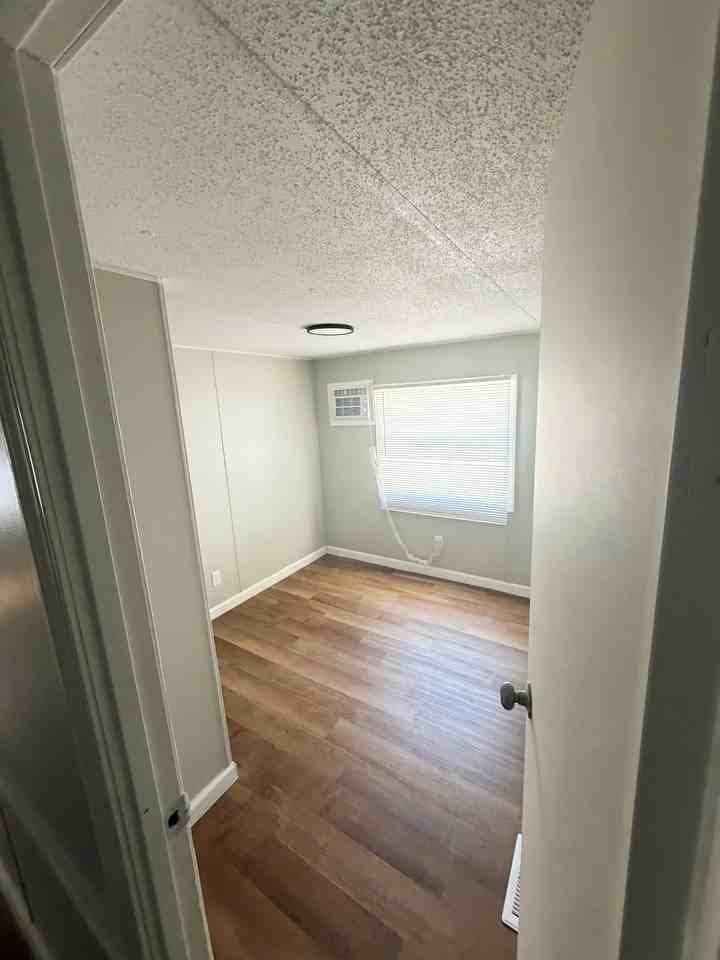 18 Deerwood Park - Photo 4 of 7
