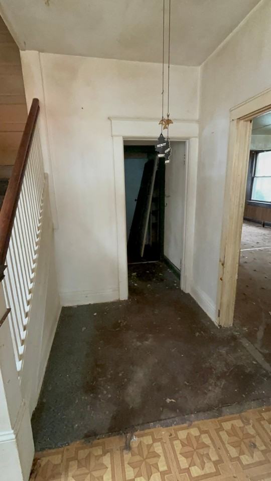 609 Tracy St - Photo 5 of 19