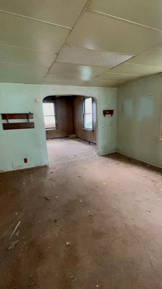 609 Tracy St - Photo 6 of 19