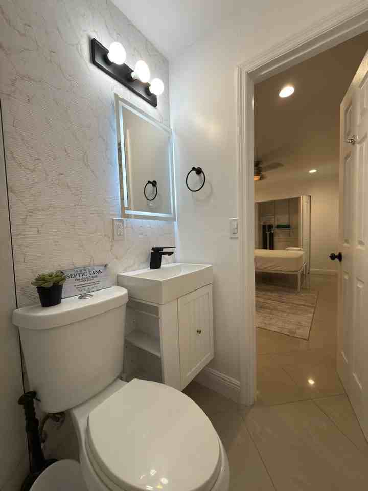 2235 Liberty St #2 - Photo 4 of 9