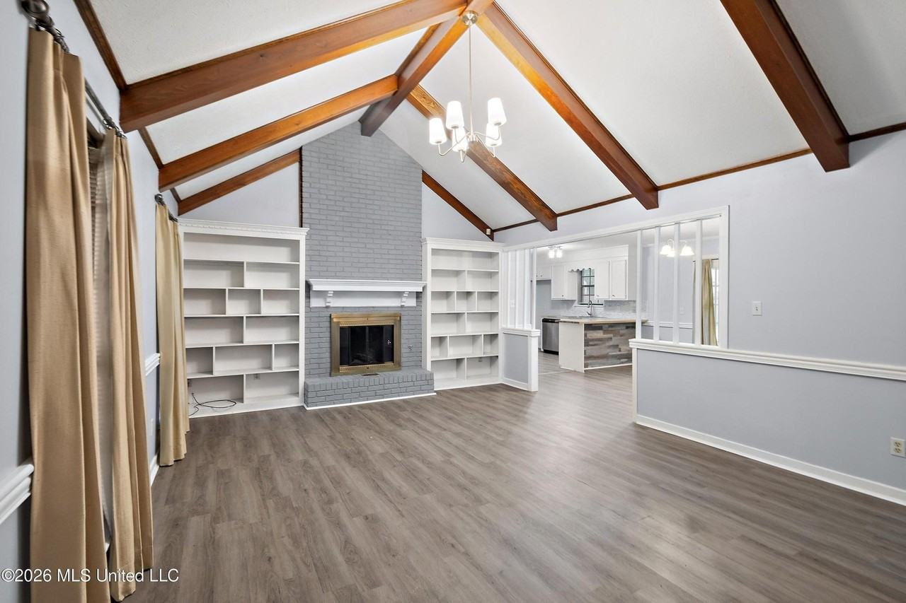 548 Vineland Dr - Photo 3 of 8
