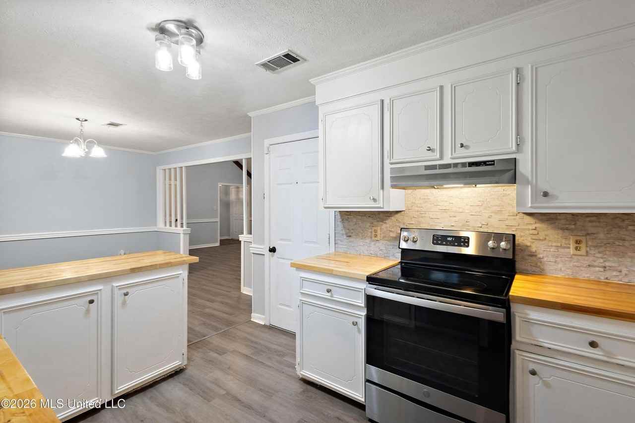 548 Vineland Dr - Photo 6 of 8