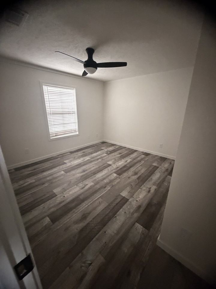 608 11th Street - Photo 5 of 5
