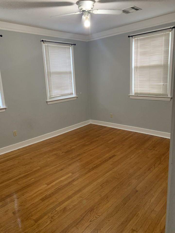 3316 Robert St #1 - Photo 7 of 9