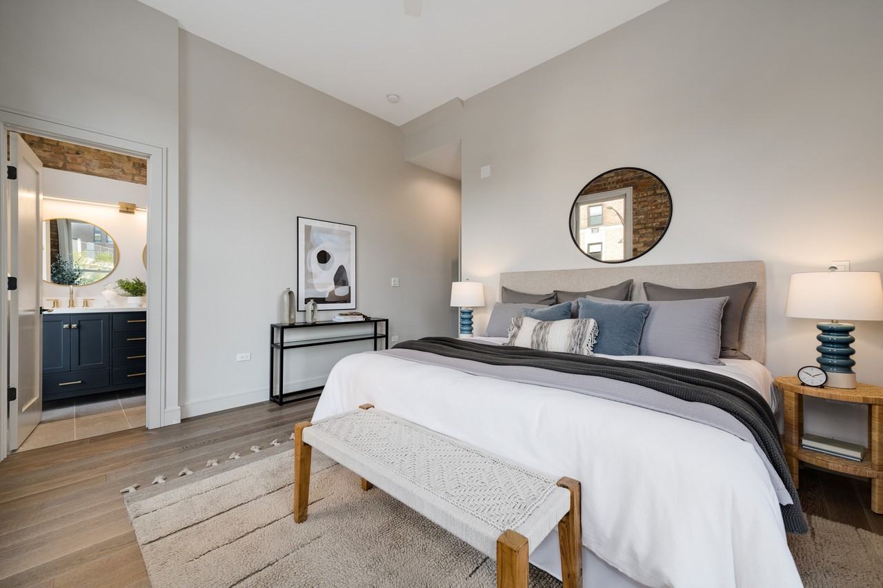 1810 N Wells St #304 - Photo 4 of 21