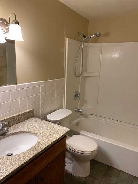 403 8 1/2 Ave Nw #403UNIT2 - Photo 7 of 17