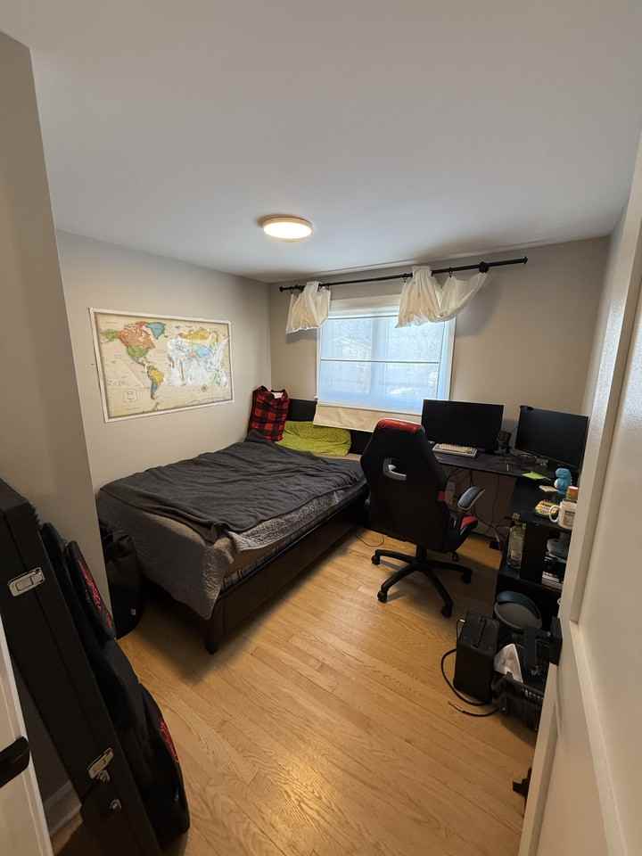 1027 Dynes Road - Photo 5 of 16