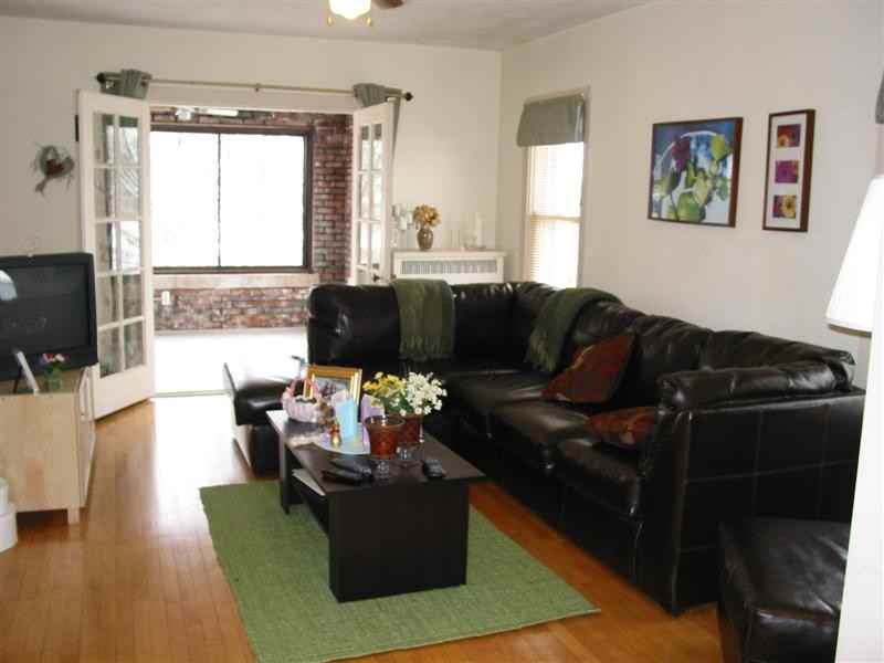 910 E Dayton St #2 - Photo 2 of 15